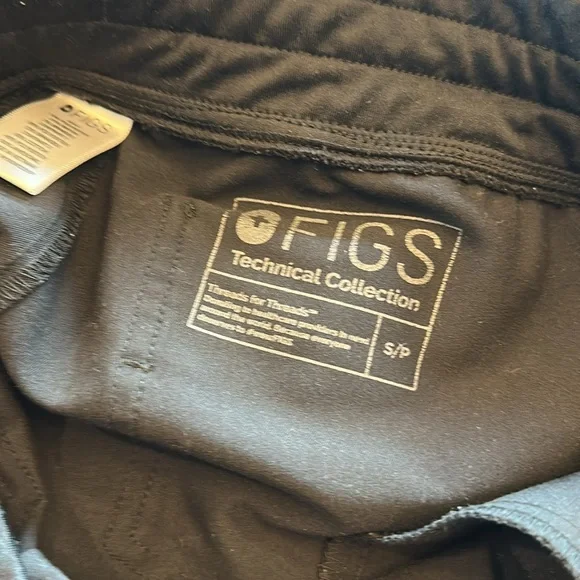 Figs Black Scrub Set - Picture 5 of 5